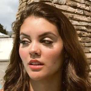 Emely Barile image 6