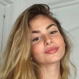 Emely Hernandez image 6