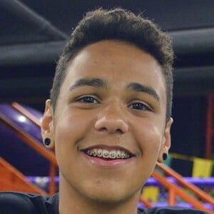 Emerson Damas, 24 (TikTok明星)