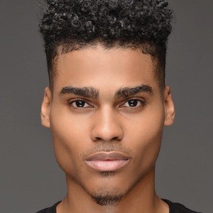 Emery Lavell J., 34 (电视演员)