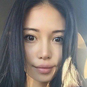 Emi Baby, 32 (Instagram明星)