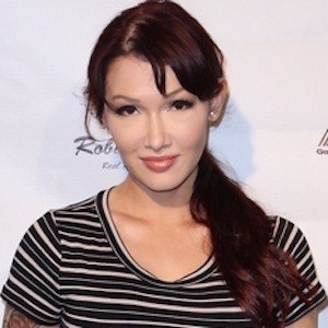 Emii, 40 (流行歌手)