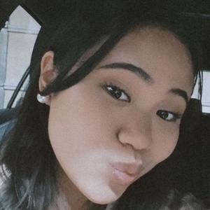 Emilee Estoya, 24 (TikTok Star)