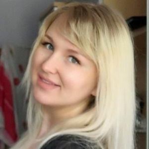 Emilia Lee, 32 (YouTube明星)