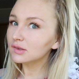 Emilia Lee, 32 (YouTube明星)