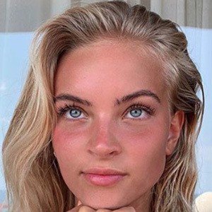 Emilia Silberg, 23 (Instagram明星)