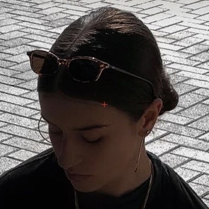 Emilie Pires, 24 (Ballerino)