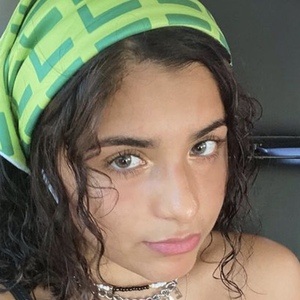 Emily Arriaga, 21 (Звезда Youtube)