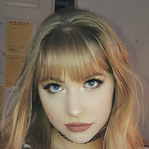 Emily Collins, 23 (TikTok Star)
