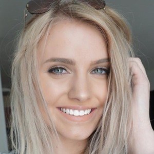 Emily Emmens, 30 (Звезда Инстаграма)