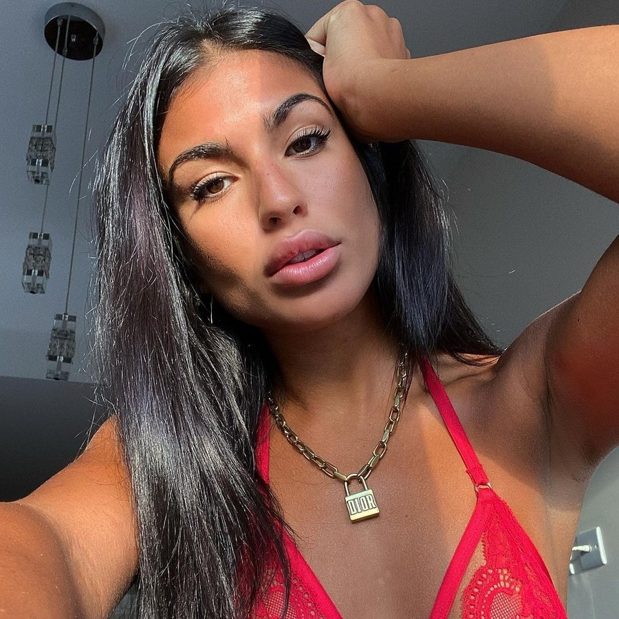 Emily Faye Miller, 31 (Modella)