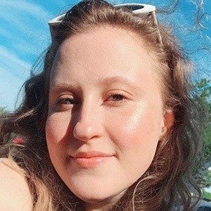 Emily Mansfield, 29 (Estrella de YouTube)