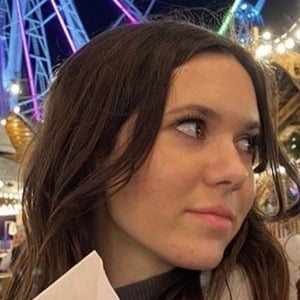 Emily Mayer, 21 (TikTok明星)