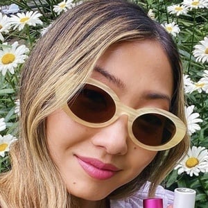 Emily Men, 37 (Blogger)