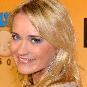Emily Osment, 33 (電視女演員)
