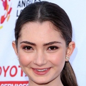 Emily Robinson, 27 (電視女演員)