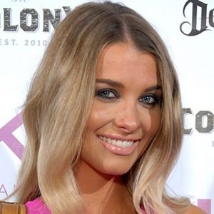 Emily Sears image 8