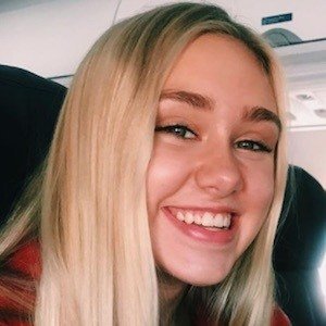 Emily Skinner, 22 (TV Actress)