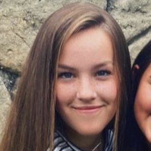 Emily Stow, 19 (YouTube Star)