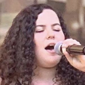 Emily Taylor Kaufman, 21 (流行歌手)