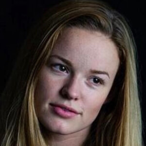 Emily Topper, 31 (Movie Actress)