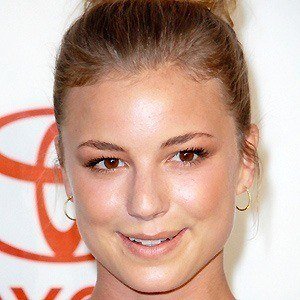 Emily VanCamp image 3