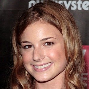 Emily VanCamp image 4