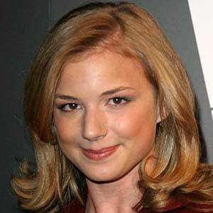 Emily VanCamp image 5