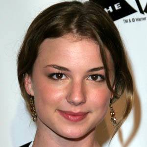 Emily VanCamp image 6
