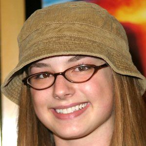 Emily VanCamp image 8
