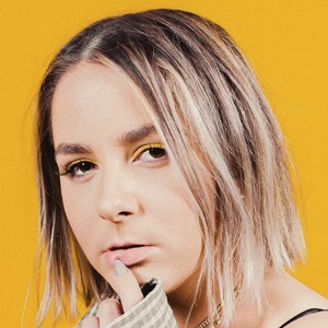 Emlyn, 29 (Cantante pop)