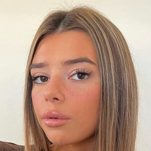 Emma Bourson image 8