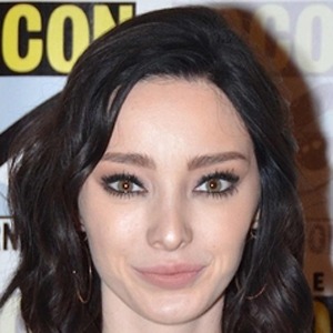 Emma Dumont image 6