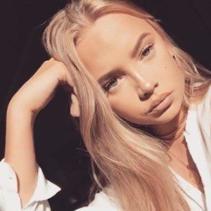 Emma Ellingsen, 24 (YouTube Star)