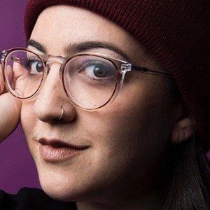 Emma Gray, 38 (记者)