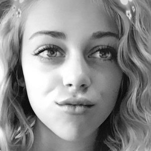 Emma Lively image 5