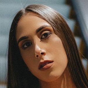 Emma Mizrahi image 4