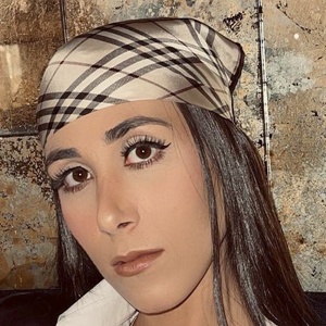 Emma Mizrahi image 6