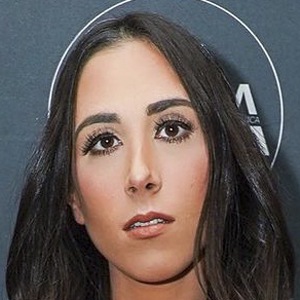 Emma Mizrahi image 8