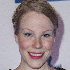 Emma Myles, 36 (電視女演員)