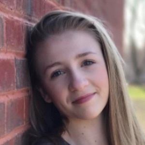 Emma Rayne Lyle, 22 (TV Actress)