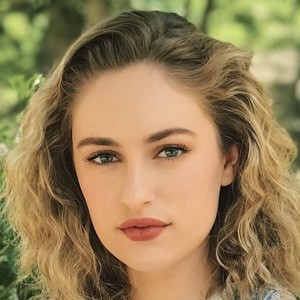 Emma Robinson, 28 (YouTube Star)