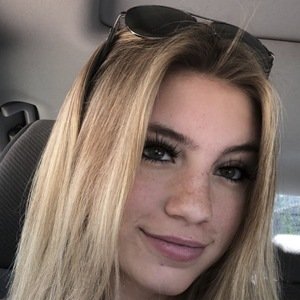 Emma Van Howe, 22 (TikTok明星)