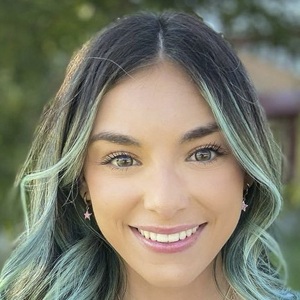 Emma WeWearCute image 4