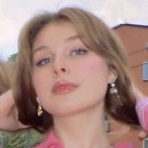 Emma Zetterberg, 22 (TikTok Star)