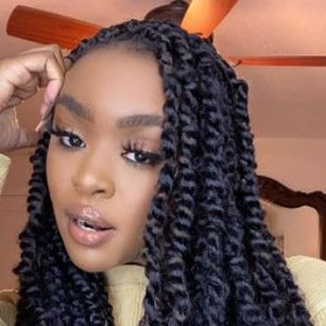 Emmerly Tinglin, 26 (Reality Star)