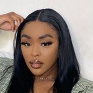 Emmerly Tinglin, 26 (Reality Star)