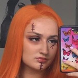 Emmuhlu, 23 (TikTok明星)