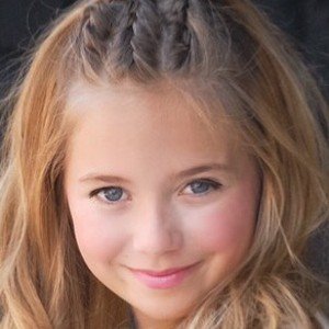 Emmy Buchanan, 17 (TikTok明星)