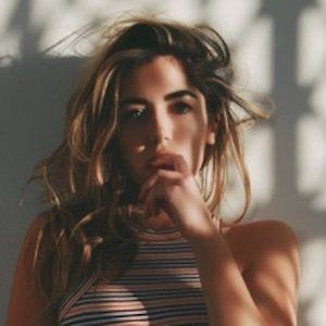 Emmy Corinne, 31 (Model)